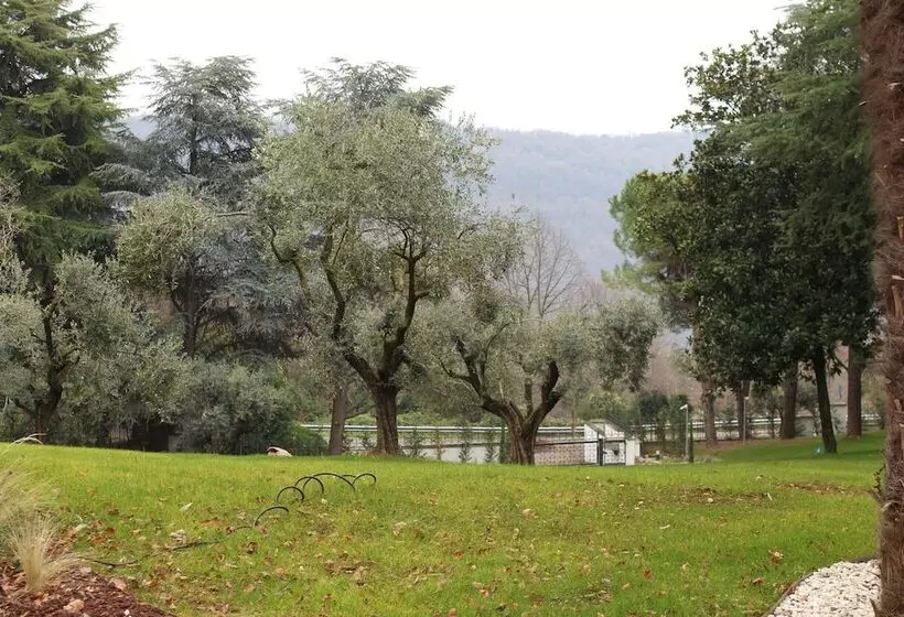 Aamiaismajoitus (B&B) Villa Jasmine