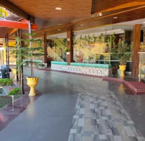 ホテル Aaradhya International Jagdalpur