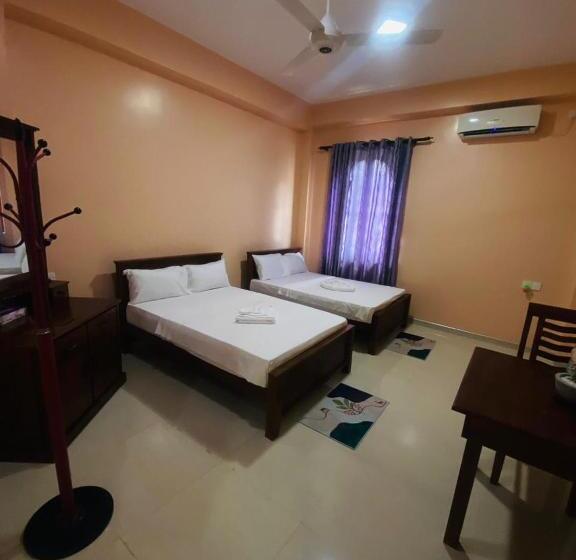 호텔 Ajith Putha Grand