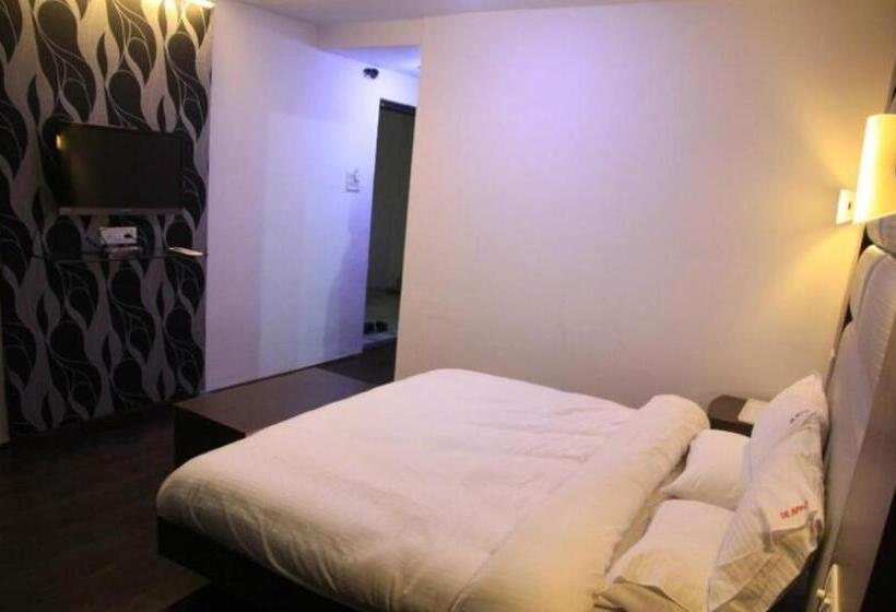 Отель Anandi Inn By Bookingcare