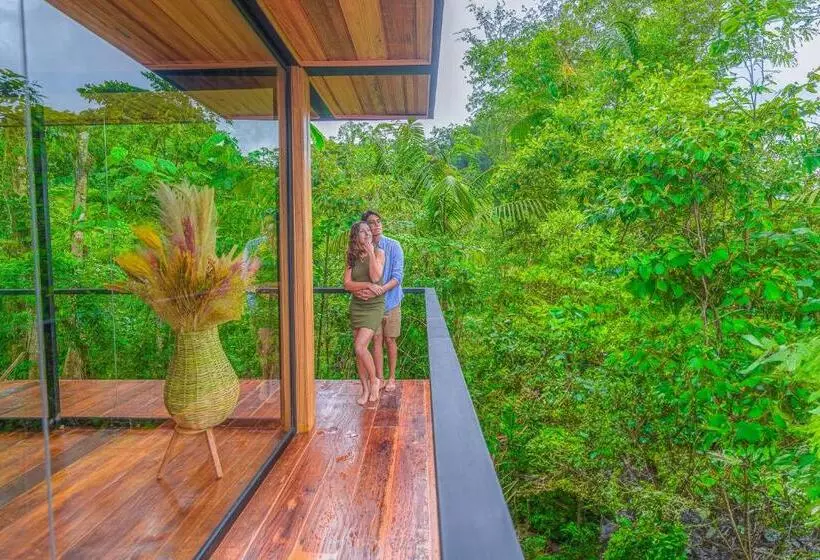 Hotelli Cedro Amazon Lodge