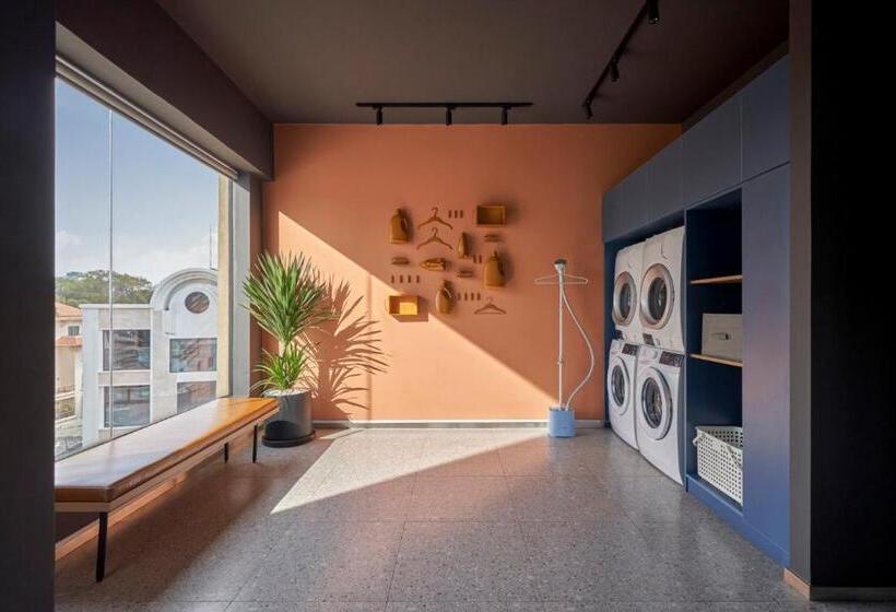 هتل M Village Lý Tự Trọng