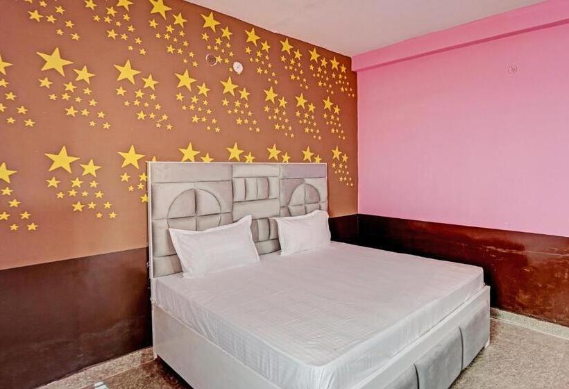 Отель Oyo Sun Burst Residency