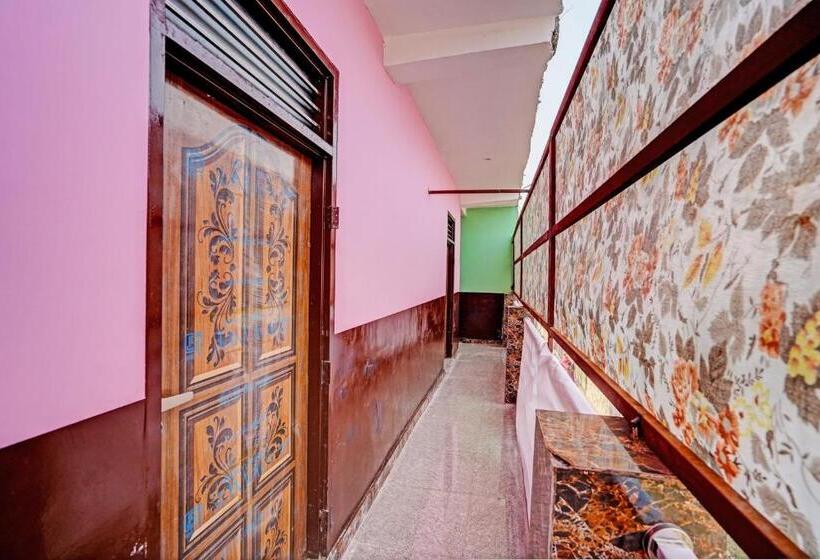 Отель Oyo Sun Burst Residency