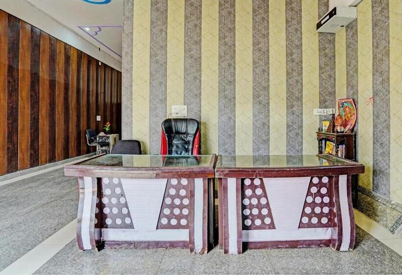 Отель Oyo Sun Burst Residency