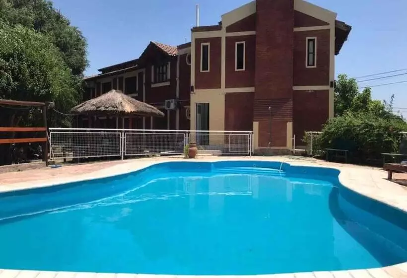 Hotelli Santo Sol Suites