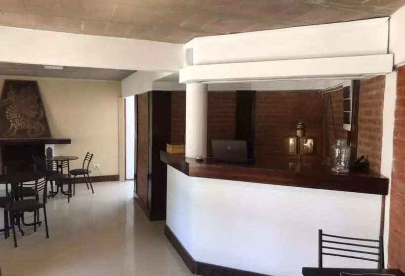 Hotelli Santo Sol Suites