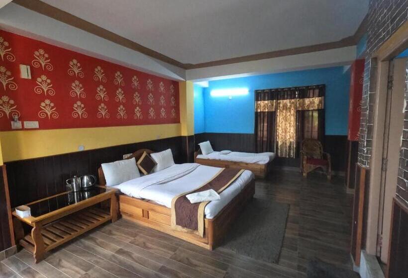 Hotel The Ace Pine Valley