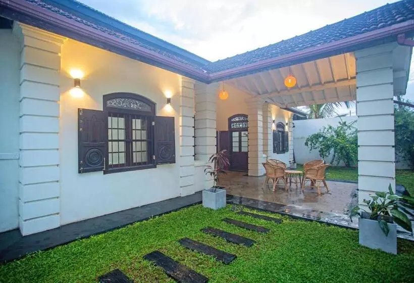 Hotelli Villa Risithenmi