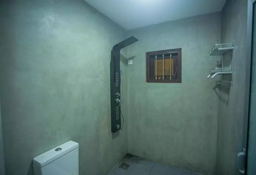 Hotelli Villa Risithenmi