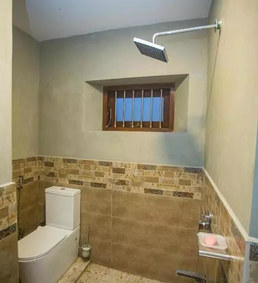 Hotelli Villa Risithenmi