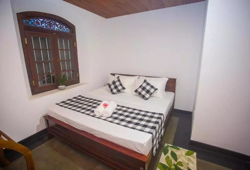 Hotelli Villa Risithenmi