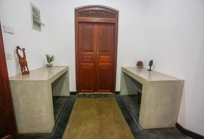 Hotelli Villa Risithenmi