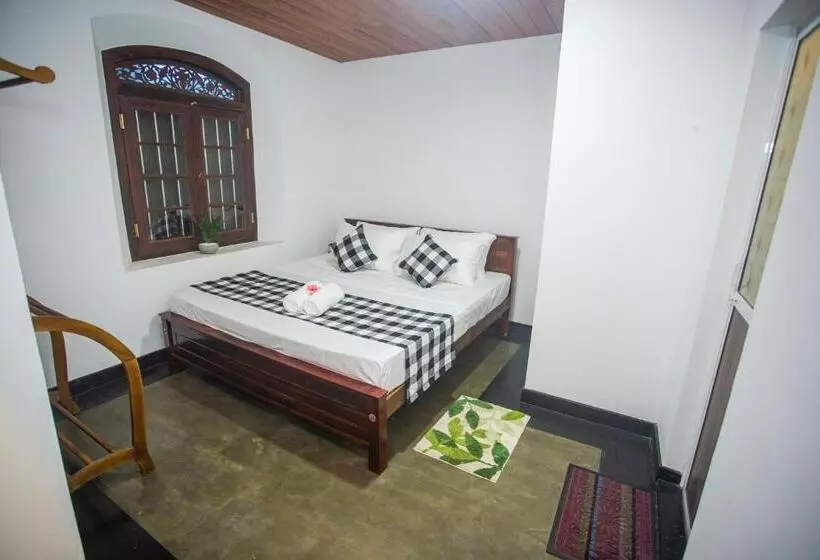 Hotelli Villa Risithenmi