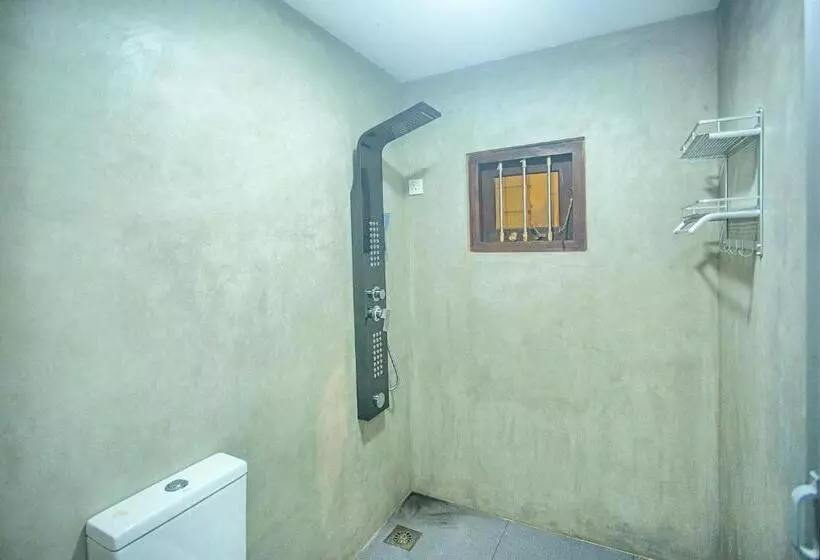 Hotelli Villa Risithenmi