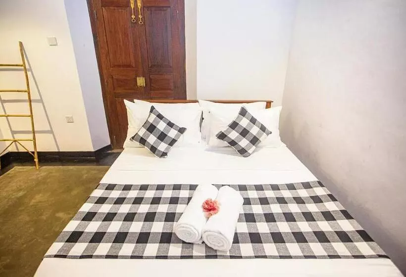 Hotelli Villa Risithenmi