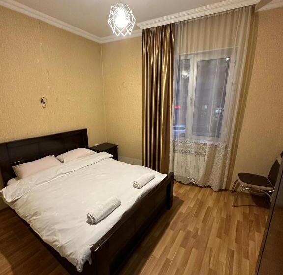 پانسیون Guesthouse Gamsaxurdia