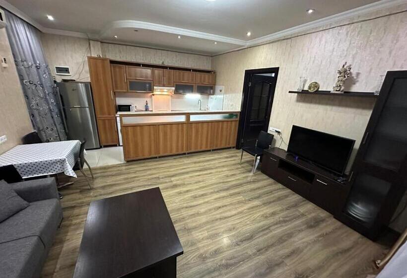 پانسیون Guesthouse Gamsaxurdia