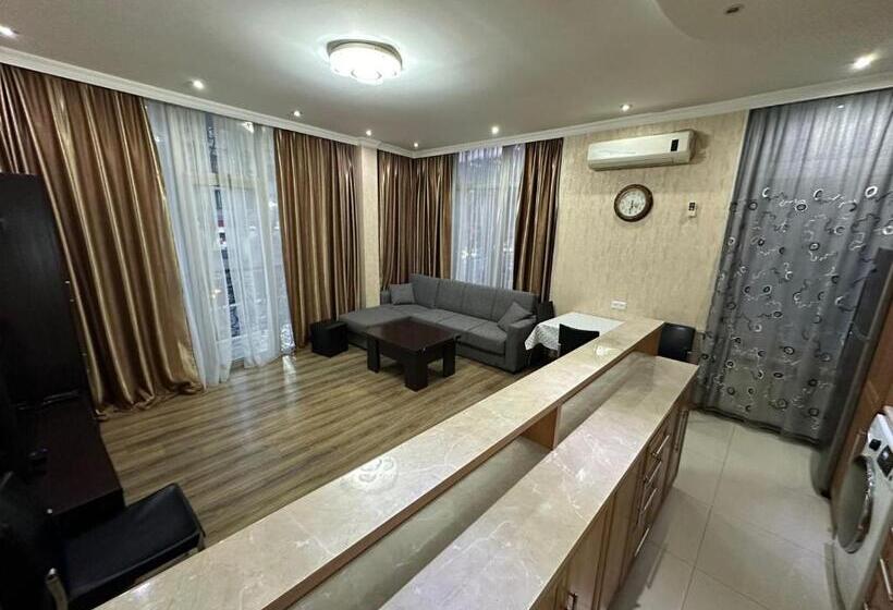 پانسیون Guesthouse Gamsaxurdia