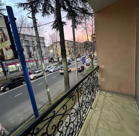 پانسیون Guesthouse Gamsaxurdia