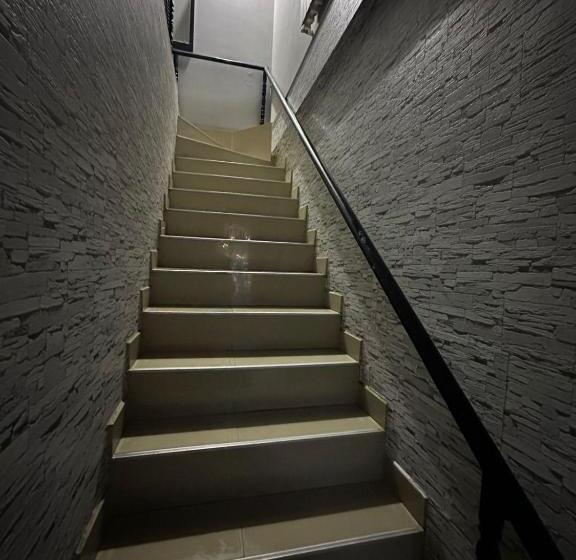 پانسیون Guesthouse Gamsaxurdia