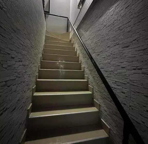 پانسیون Guesthouse Gamsaxurdia