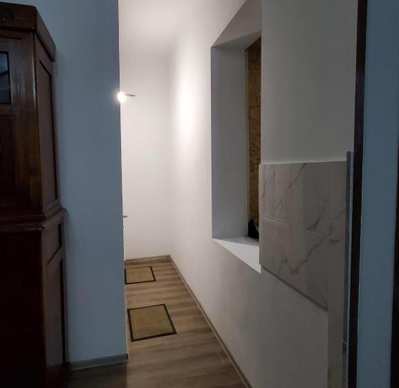 پانسیون Guesthouse Giorgi Avaliani