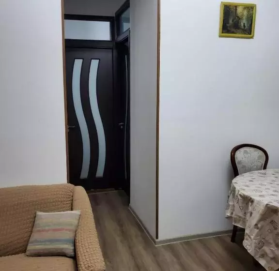 پانسیون Guesthouse Giorgi Avaliani