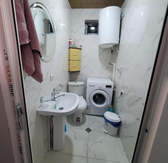 پانسیون Guesthouse Giorgi Avaliani