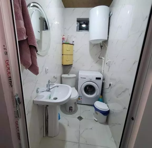 پانسیون Guesthouse Giorgi Avaliani