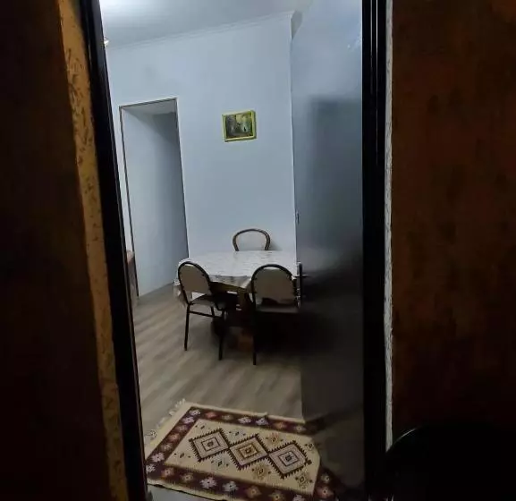 پانسیون Guesthouse Giorgi Avaliani