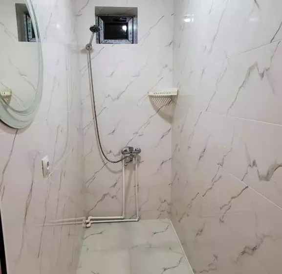 پانسیون Guesthouse Giorgi Avaliani