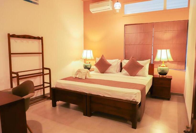 Pensão Sathmin Villa