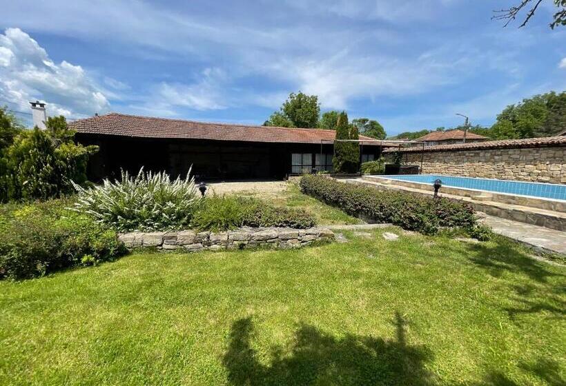 بنسيون Sveti Georgi Unique Guest House