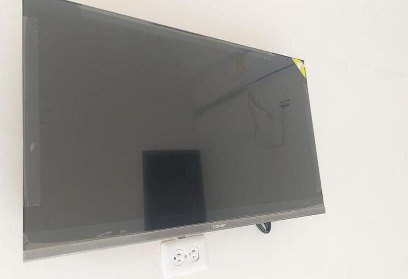 هاستل Beach House