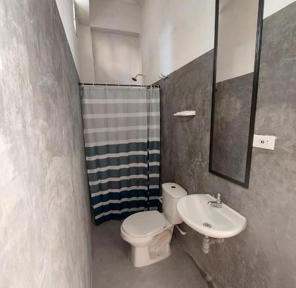 هاستل Beach House