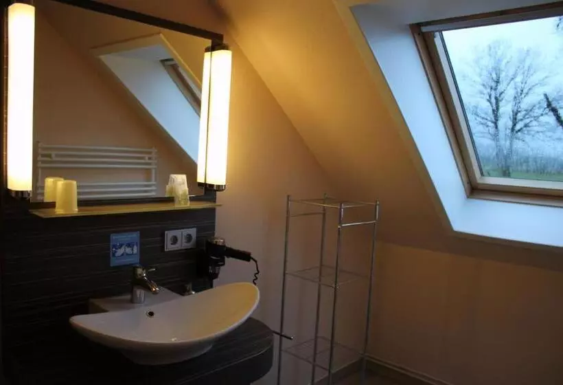 ユースホステル Gasthaus Zur Riete