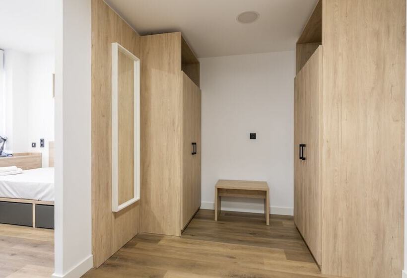 هاستل Micampus Salcedo Student Residence