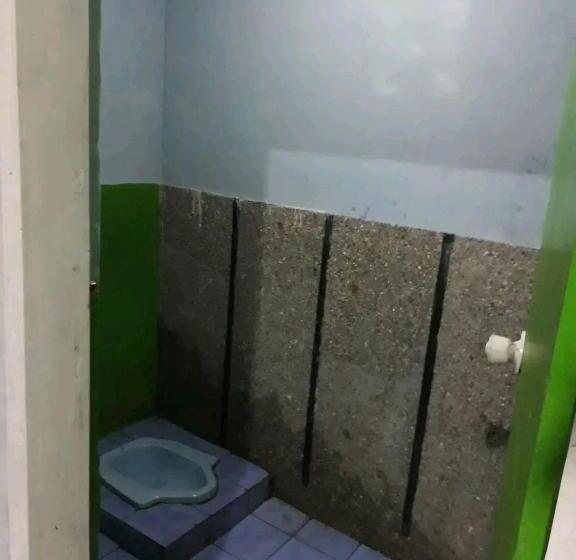 호스텔 Penginapan & Homestay Geopark Ciletuh