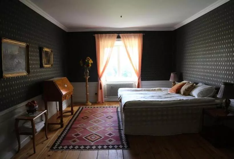 Aamiaismajoitus (B&B) Långbro Gård I Mölnbo