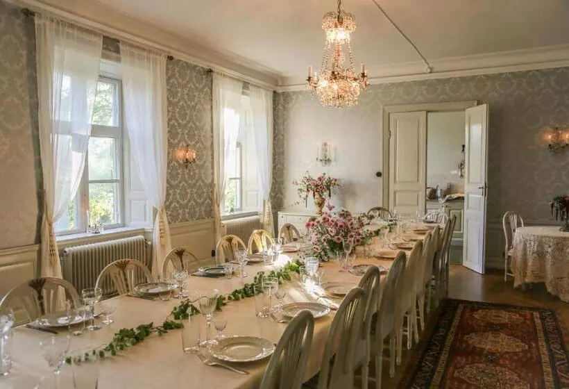 Aamiaismajoitus (B&B) Långbro Gård I Mölnbo