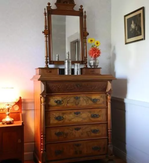 Aamiaismajoitus (B&B) Långbro Gård I Mölnbo