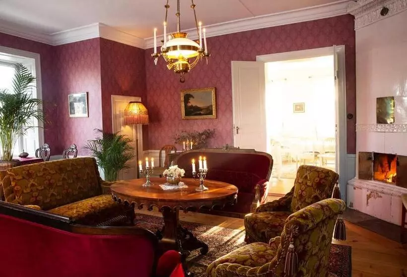 Aamiaismajoitus (B&B) Långbro Gård I Mölnbo