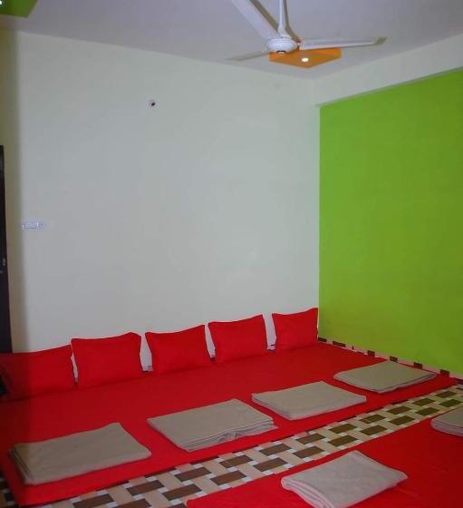 Отель Adarsh Palace