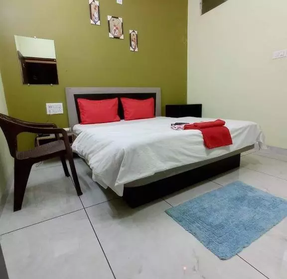 ホテル Adarsh Palace