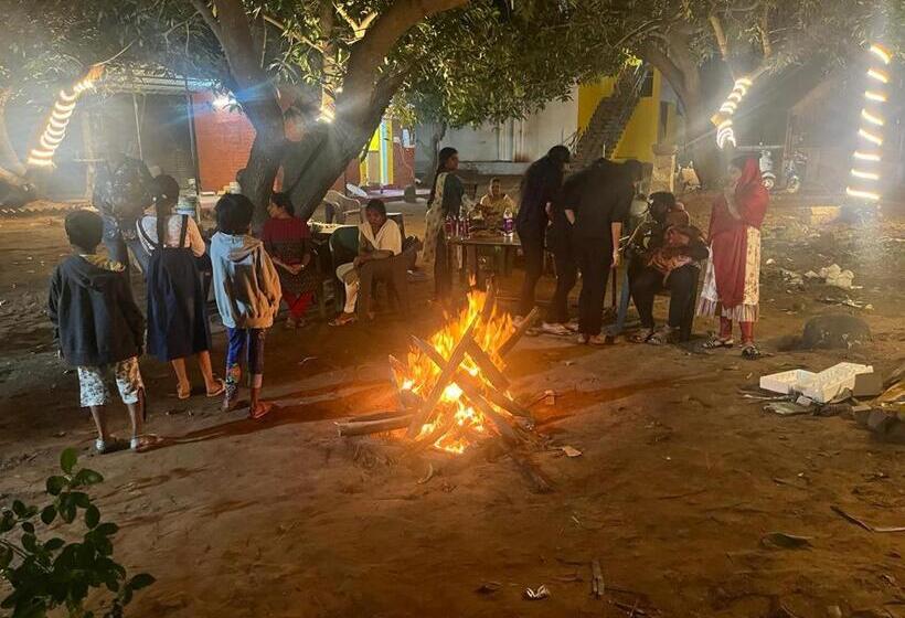 בית מלון כפרי Bay Walk Residency