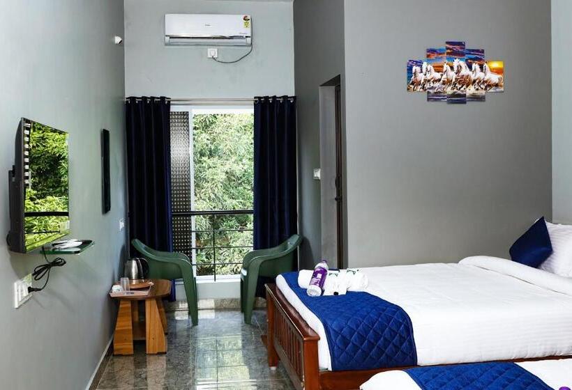 בית מלון כפרי Bay Walk Residency