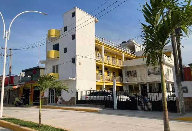 ホテル El Almirante
