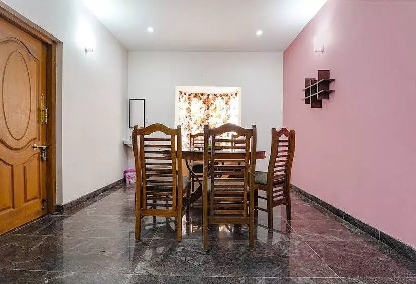 Hotelli Fabexpress Annaiillam