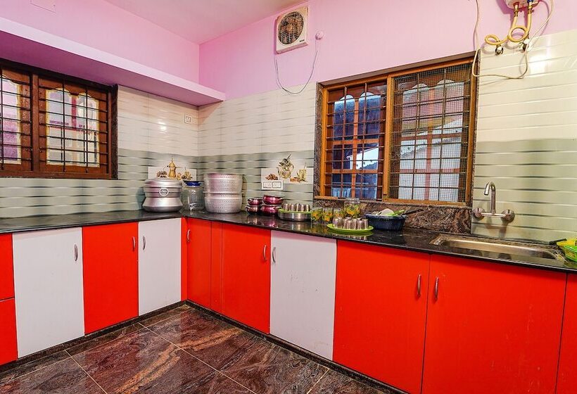 בית מלון כפרי Fabexpress Annaiillam